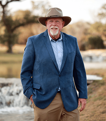 Portrait of Bryan Roberts, REALTOR® Associate.