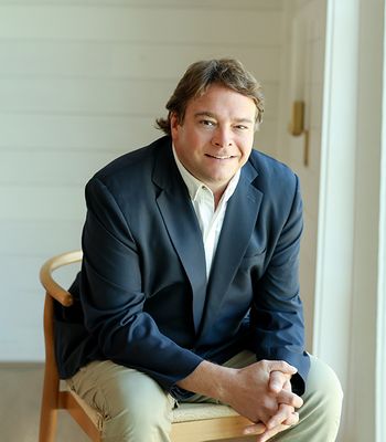 Portrait of Crady Newton, Broker Associate.