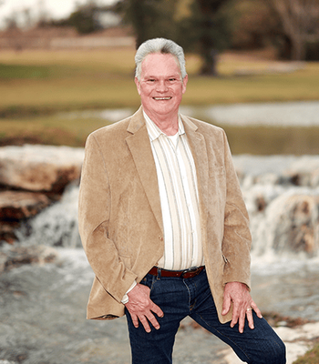 Portrait of Keith Brown, REALTOR® Associate.