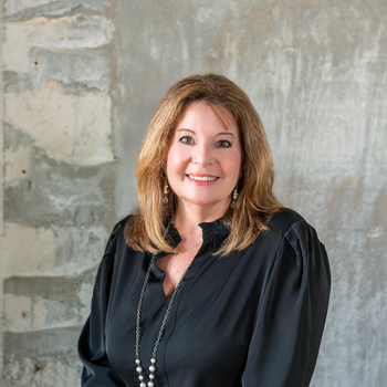 Portrait of Liz Blome, REALTOR® Associate