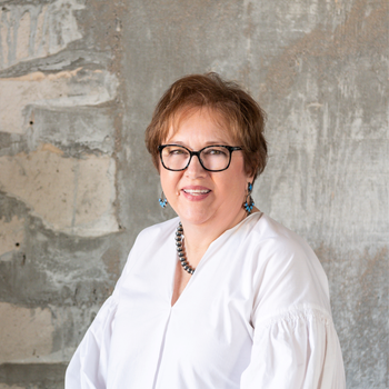 Portrait of Lisa Mayer, Broker Associate